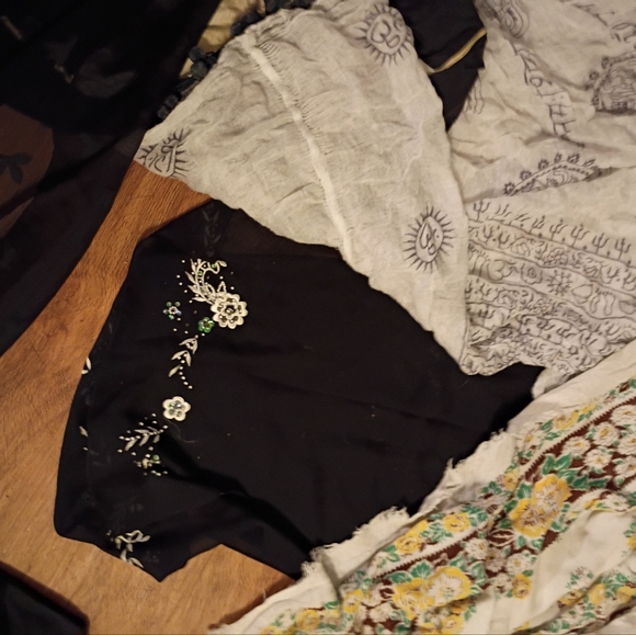 Colorful Scrafs Collection - Picture 3 of 6